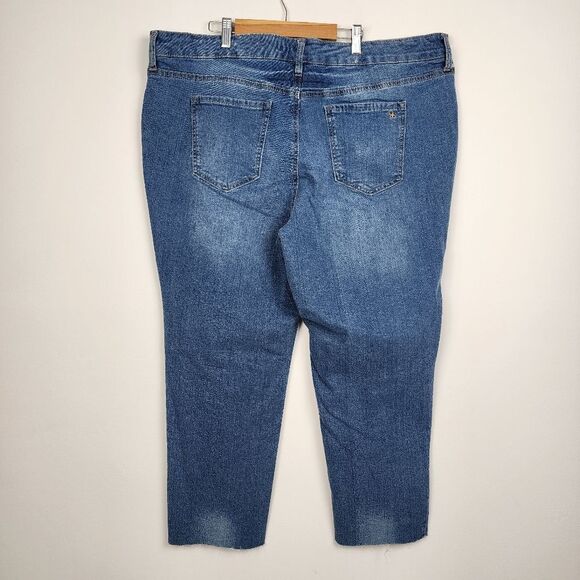 Jessica Simpson Cropped Jeans Blue Denim Slim Straight High Rise Plus Size 20W - Picture 3 of 16